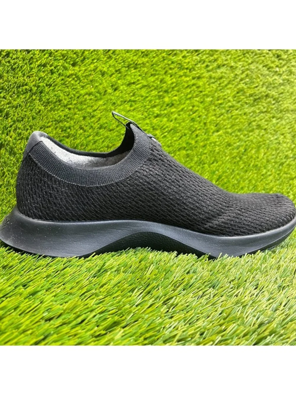 Allbirds Tree Dasher Relay Womens Size 11 Black Athletic Slip-On Shoes Sneakers